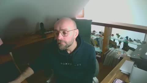 Snapshot of vins7451 chatting on 02.26.25 vins online show from 02.26.25