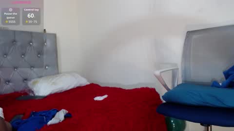 Snapshot of vinzent_lafed_ chatting on 09.24.25 vinzent_lafed_ online show from 09.24.25