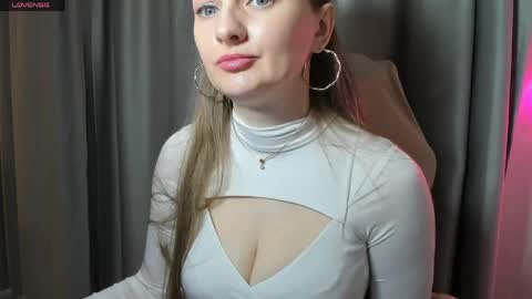 Snapshot of viola_1 chatting on 05.05.26 Funny girl online show from 05.05.26