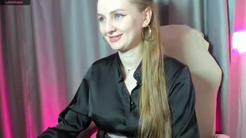 Snapshot of viola_1 chatting on 05.06.26 Funny girl online show from 05.06.26