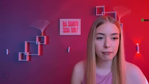 Snapshot of viola_sweet_ chatting on 05.15.26 viola_sweet_ online show from 05.15.26