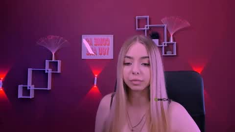 Snapshot of viola_sweet_ chatting on 05.26.26 viola_sweet_ online show from 05.26.26