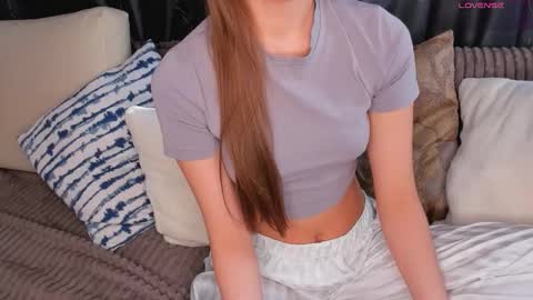 Snapshot of violafooxx chatting on 02.28.26 violafooxx online show from 02.28.26