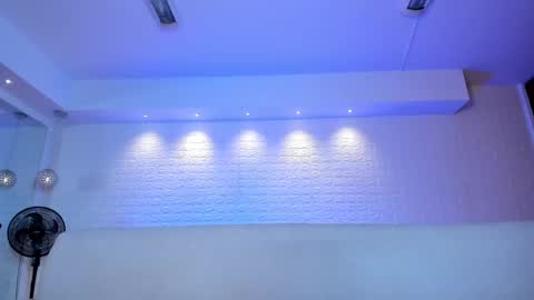 Violett  Everyday From 0530 to 1430 Col Time online show from 02.21.25