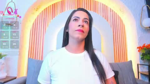 Snapshot of violeet_scottt chatting on 05.11.26 Violette online show from 05.11.26