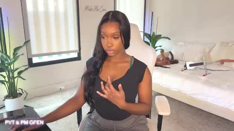 Fantasy Black Girl online show from 01.24.25