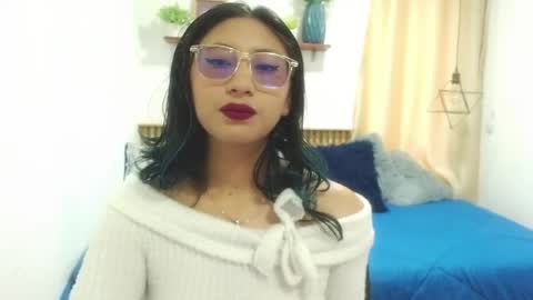V I O L E T  online show from 05.19.26