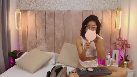 Violeta online show from 09.11.25