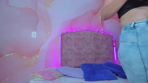violet__taylor_ online show from 10.06.25