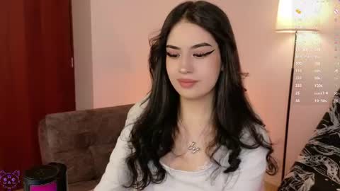 Snapshot of violet_catt chatting on 07.14.26 Violeta online show from 07.14.26