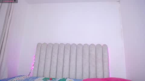 Snapshot of violet_giraldo chatting on 02.17.26 violet_giraldo online show from 02.17.26