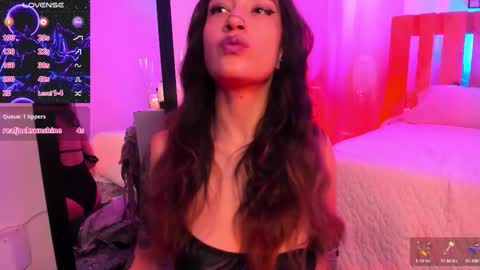 Violet Jones online show from 11.11.25