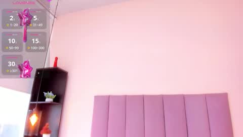 violet online show from 11.19.25