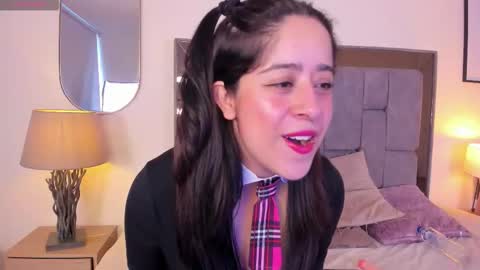 Violet Nova online show from 11.19.25