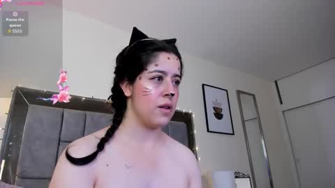 Violet Nova online show from 12.18.25