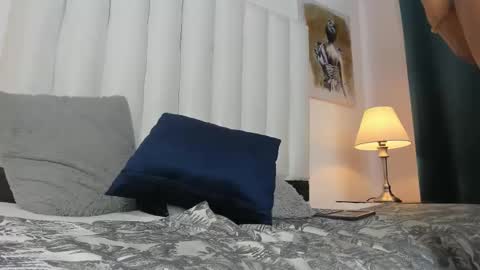 Snapshot of violet_queen2 chatting on 03.22.26 Mary online show from 03.22.26