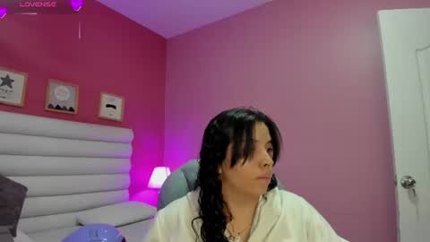 Snapshot of violet_sinclair chatting on 07.07.26 violet_sinclair online show from 07.07.26