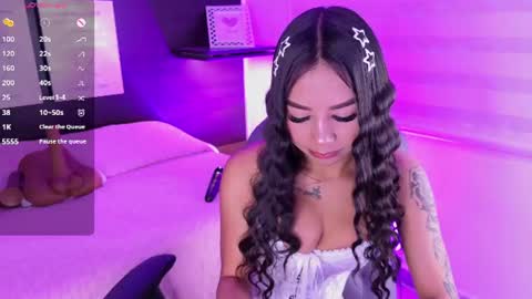 Snapshot of violet_spencer chatting on 06.13.26 Violeta online show from 06.13.26