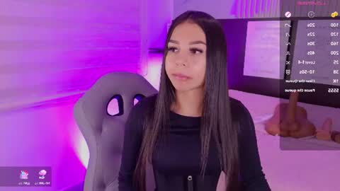 Snapshot of violet_spencer chatting on 06.25.26 Violeta online show from 06.25.26