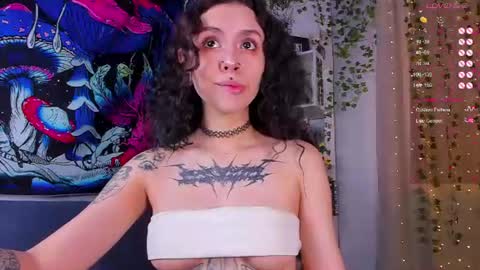 Snapshot of violet_walker7 chatting on 06.27.26 Violet online show from 06.27.26