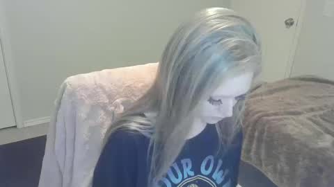 violet_winter97 online show from 12.19.24