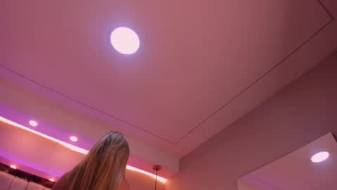 Snapshot of violeta_abel chatting on 09.25.25 Violeta online show from 09.25.25