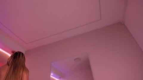 Snapshot of violeta_abel chatting on 09.28.25 Violeta online show from 09.28.25