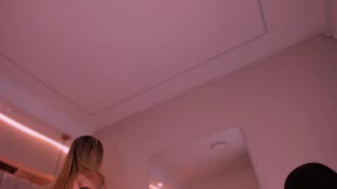 Snapshot of violeta_abel chatting on 11.16.25 Violeta online show from 11.16.25