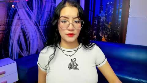 Snapshot of violeta_diazz chatting on 02.25.25 online show from 02.25.25