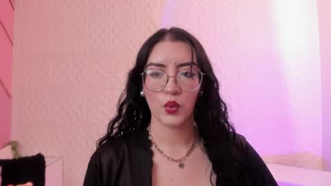 Snapshot of violeta_diazz chatting on 06.23.26 online show from 06.23.26