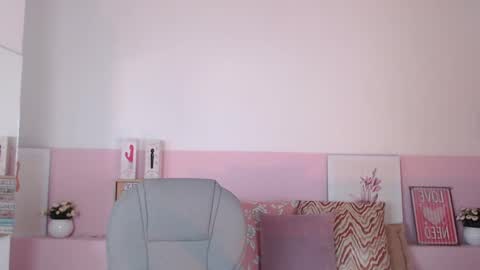 Snapshot of violeta_leon chatting on 02.04.25 Violeta leon online show from 02.04.25