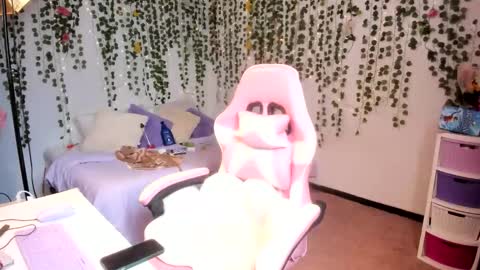 Violeta online show from 10.15.25