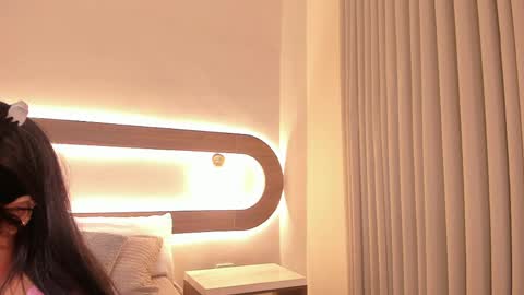 Violeta Sum online show from 04.14.26