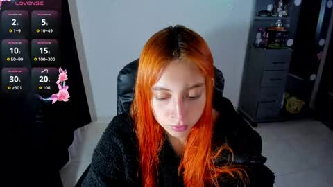 Snapshot of violetaarey chatting on 05.19.26 Violeta Help me reach 150 thumbs up online show from 05.19.26