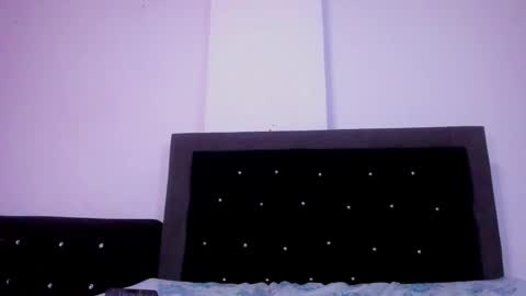 VioletaDums online show from 02.14.25