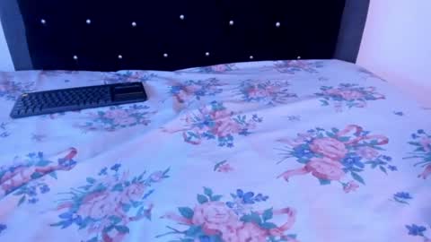 VioletaDums online show from 10.05.25