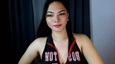 Snapshot of violetasha chatting on 02.04.25 violet online show from 02.04.25