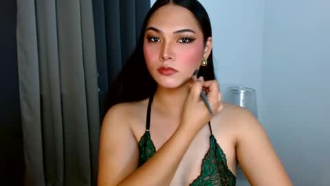 Snapshot of violetasha chatting on 02.05.25 violet online show from 02.05.25