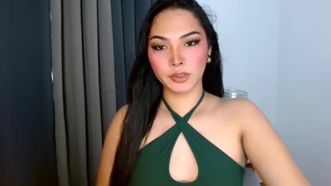 Snapshot of violetasha chatting on 02.10.25 violet online show from 02.10.25