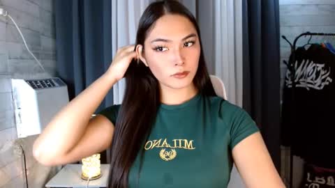 Snapshot of violetasha chatting on 11.07.25 violet online show from 11.07.25