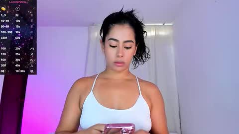 Violeta online show from 10.18.25