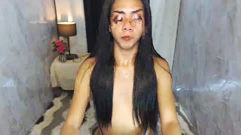 Snapshot of violeterection chatting on 12.11.24 JUVY online show from 12.11.24