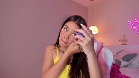 Violeth Hill online show from 01.30.25