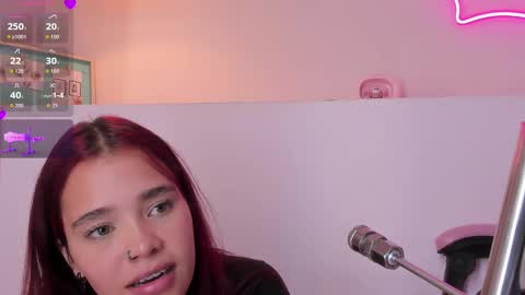 Violeth Hill online show from 10.09.25