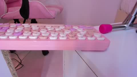 Violeth Hill online show from 11.09.25