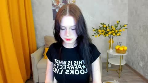 Snapshot of violetharmee chatting on 04.07.26 violetharmee online show from 04.07.26