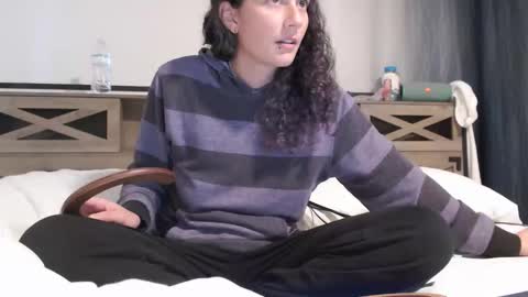 Snapshot of violethooper chatting on 02.01.26 Violet Hooper online show from 02.01.26