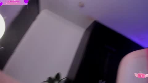 Snapshot of violetparkker chatting on 02.14.25 violetparkker online show from 02.14.25