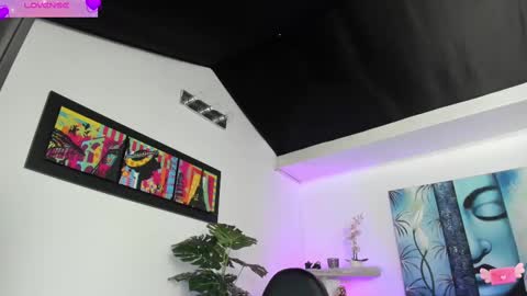 Snapshot of violetparkker chatting on 02.25.25 violetparkker online show from 02.25.25