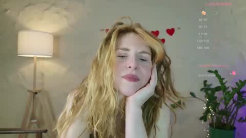 Snapshot of violetplath chatting on 02.16.25 Violet next stream December 6 online show from 02.16.25